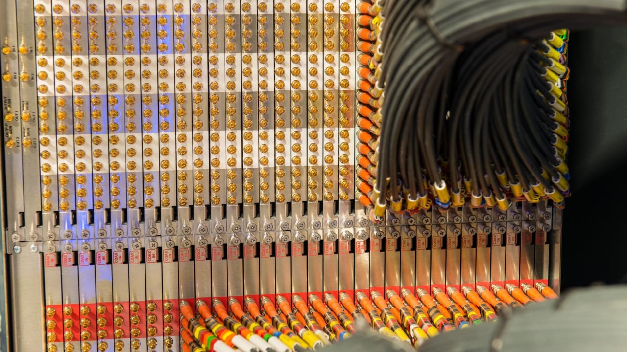 Refonte régie de diffusion M6 en technologie IP2110